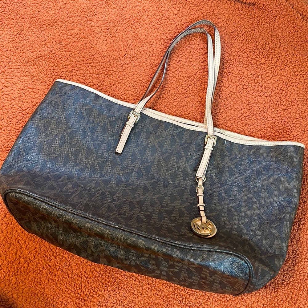 Woman’s tote